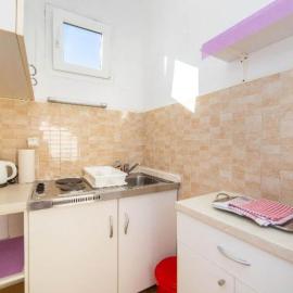 Studio apartment with sea view 3