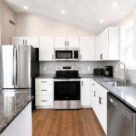 LUCKY TIDES RETREAT