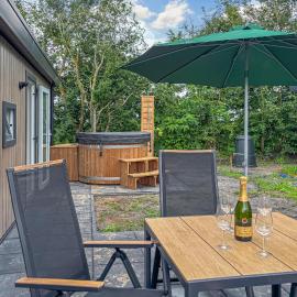 Beautiful Home In Oude Pekela With Sauna, Hotel in Oude Pekela