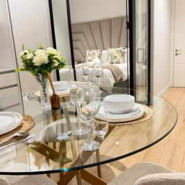 Sienna Lux Apartment, hotel en Midrand
