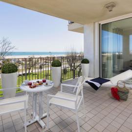 Mercure Rimini Lungomare, hotel in Rimini