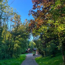 The Paddock Cottage، فندق في Burlescombe