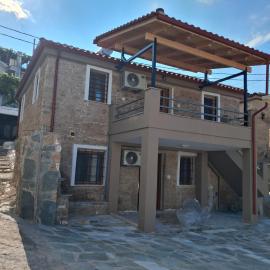Makri Guest House, hotel em Livanates