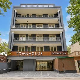 Super Townhouse Oak Udyog Vihar, hotel di Gurgaon