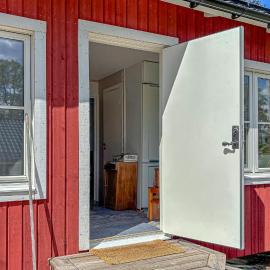 Stunning Home In Sala With Sauna, hotel u gradu 'Sala'