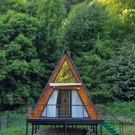 Cabin in Racha, hotel sa Oni