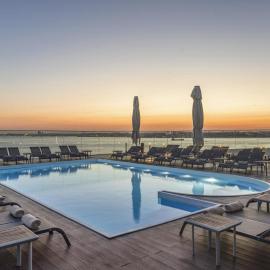 DoubleTree By Hilton Istanbul - Moda、イスタンブールのホテル