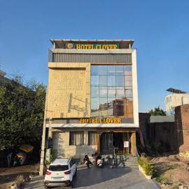 Hotel Clover