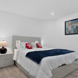 Vaughan में, होटल Luxury 2BR Basement near Wonderland Vaughan, Wi-Fi