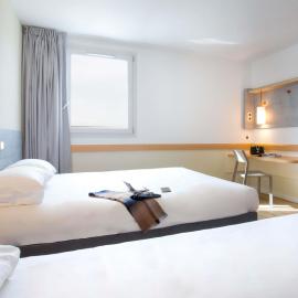 Ibis Budget Fréjus St Raphaël centre plages gare TGV, hotel em Fréjus