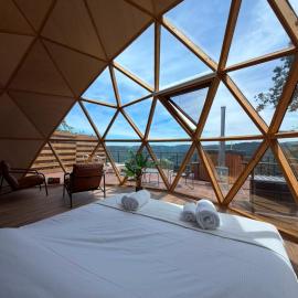 Dôme Aura-Insolite-Sauna-Bain-Nordique-Climatisé, Hotel in Hommert
