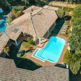Villa Temara à Soustons Plage , piscine , Golf, Lac Marin