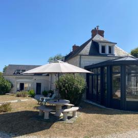 Les Mariniers Chambres d'Hôtes avec aire de jeux proche du ZooParc de Beauval - Spa nordique en option, hotel in Mareuil-sur-Cher