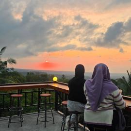 Bale Sunset Inn, hotel a Senaru