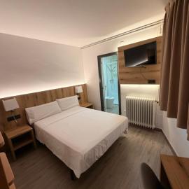 El 9 Baral-la, hotel u gradu San Pau de Seguries