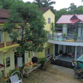 Nhà Nghỉ Bình Dân Xanh, hotel in Bắc Quang