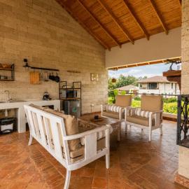 The Landing Nanyuki Cottages One Bedroom, hotel v destinaci Nanyuki