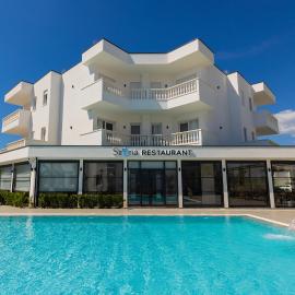 Sirena Garden Resort, hotel di Tale