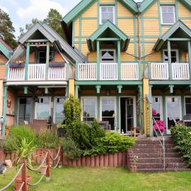 StegAhoi Rheinsberg - Haus mit eigenem Bootssteg, hotel i Rheinsberg