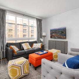 Upscale Condo In Annapolis w/Private Parking, hotel in Annapolis
