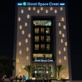 Hotel Space Crest