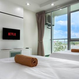 Modern Muji Studio Condo with Swimming Pool, Free Netflix WiFi near Lake Garden Zoo – hotel w mieście Taiping