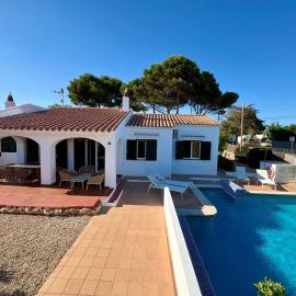 Villa Gabriela with private pool near the sea
