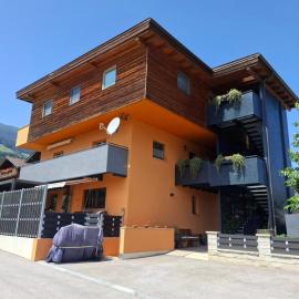 Apartments Birgit und Bernd, hotel in Uderns