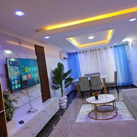 Luxury 2BR apartment in the Heart of Ikeja GRA with 24hrs Power, Wifi and Balcony, hotel u gradu Ikedža