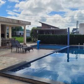 Casa espaçosa churrasqueira Wi-Fi há 2km do centro, hotel u gradu 'Bananeiras'