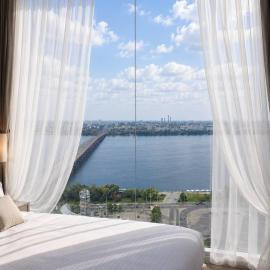 Dnipro में, होटल SkyTech Most City Hotel 19 floor PANORAMIC VIEW