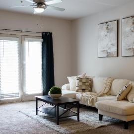 Stylish 1BR Apartment - Bright, Spacious & Cozy
