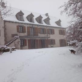 Joli coin โรงแรมในMoussages
