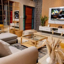 The Attic Space 4 Bedrooms Apartment