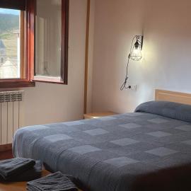 Apartamento Uno, хотел в Guadalaviar