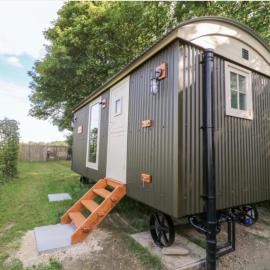 Fiddleneck Lane Shepherds Hut & Sauna
