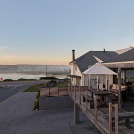 Stilbaai Waterkant Apartment, готель у місті Stilbaai-Oos