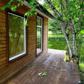 A&G Sodyba HOLIDAY HOUSE WITH TERRASE, hotel in Pakirkšnojis