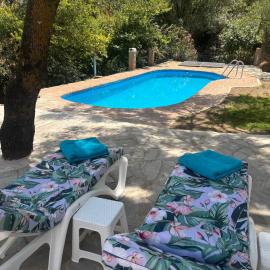Los Arroyos, hotel Lojában