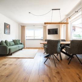 Apartment Fuchsbau im Tyrolhaus、Grinzensのホテル