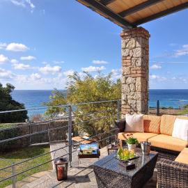 Villa Nikolas stone house with stynning seaview