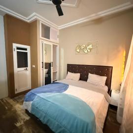 Spacious One-bedroom flat nyekonakope, отель в Ломе