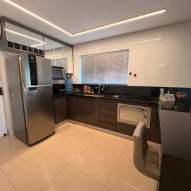 Apartamento Excelente com 2 quartos e Garagem para 2 carros ''mínimo 2 diárias'': Januária'da bir otel