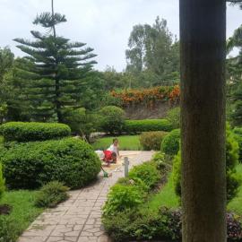 Beautiful home with a garden in Bishoftu - Long term rentals preferred: Debre Zeyit şehrinde bir otel