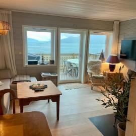 Cabin close to the lake in idyllic surroundings, hotel a Kvam