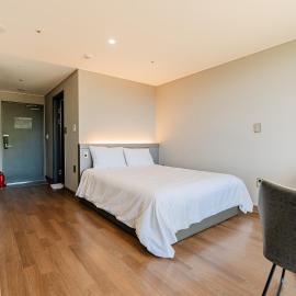 Sanbangsan Hotel, hotel u gradu Seogvipo