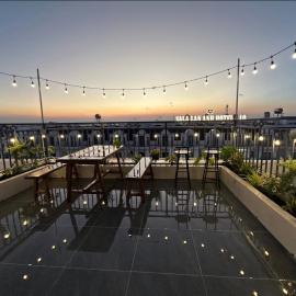 Hân House - Best View Airport & Droptop Cafe BBQ, hotel em Ấp Bình Sơn