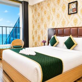 Puri Hotel - Prime Location Near Sea Beach & Jagannath Temple - Deluxe Air-Conditioned Rooms with Parking & Free WiFi, хотел в Пури