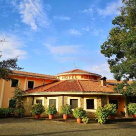 Hotel Paradiso, hotel u gradu 'San Severino Lucano'
