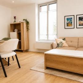 Logement cosy proche gare, espace de travail, parking privé, Wi-fi gratuit